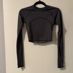 lululemon Swiftly Tech Long Sleeve Crop Top